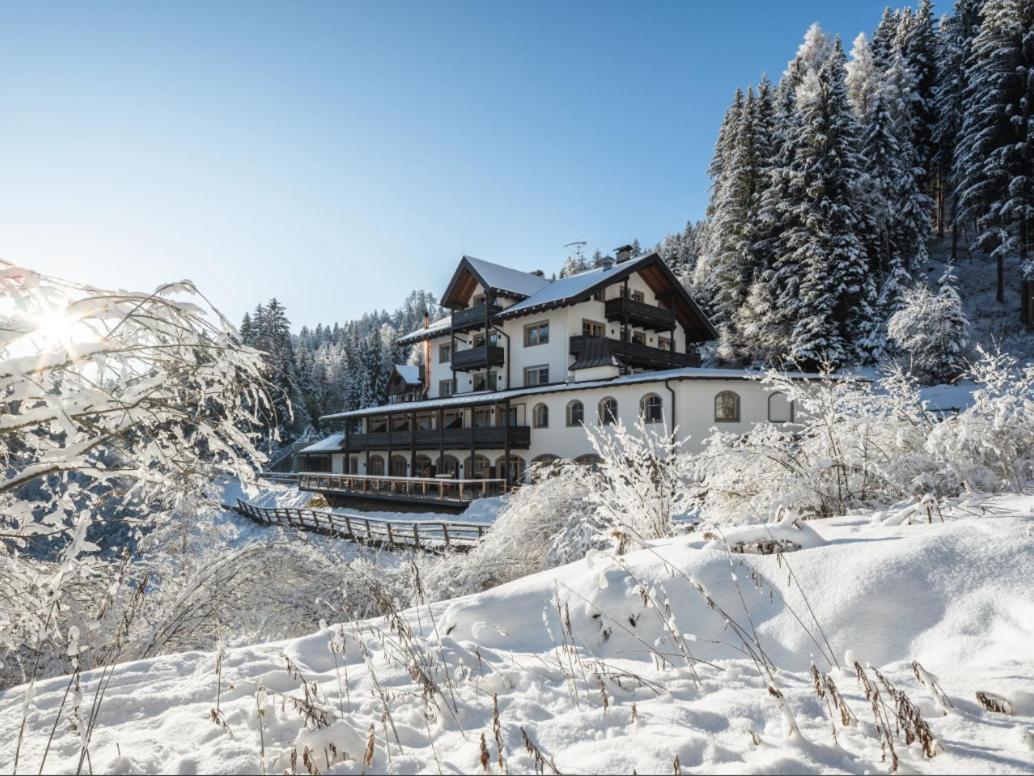 Hotel Bad Waldbrunn Monguelfo-Tesido / Welsberg-Taisten ภายนอก รูปภาพ